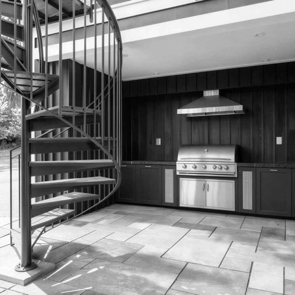 BUILT-IN BARBEQUE