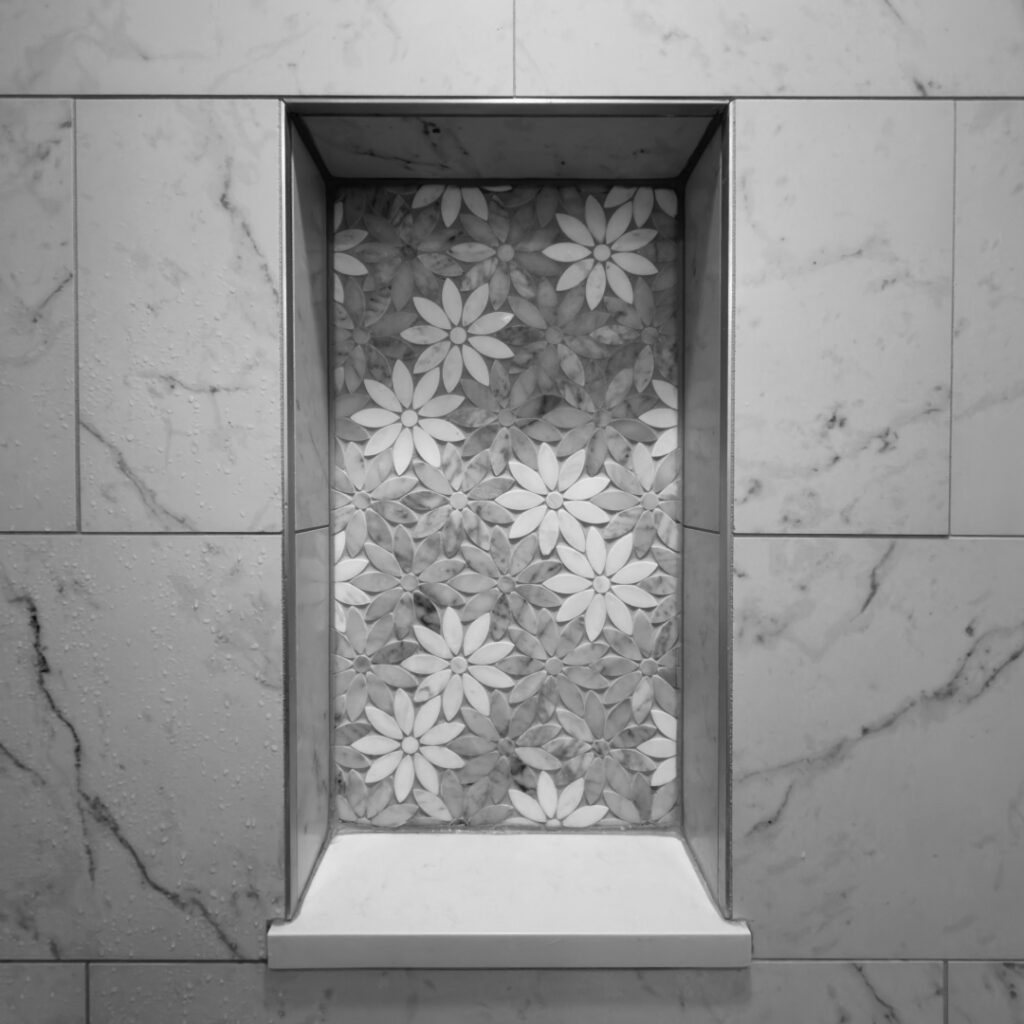 MAGNOLIA SHOWER NICHE