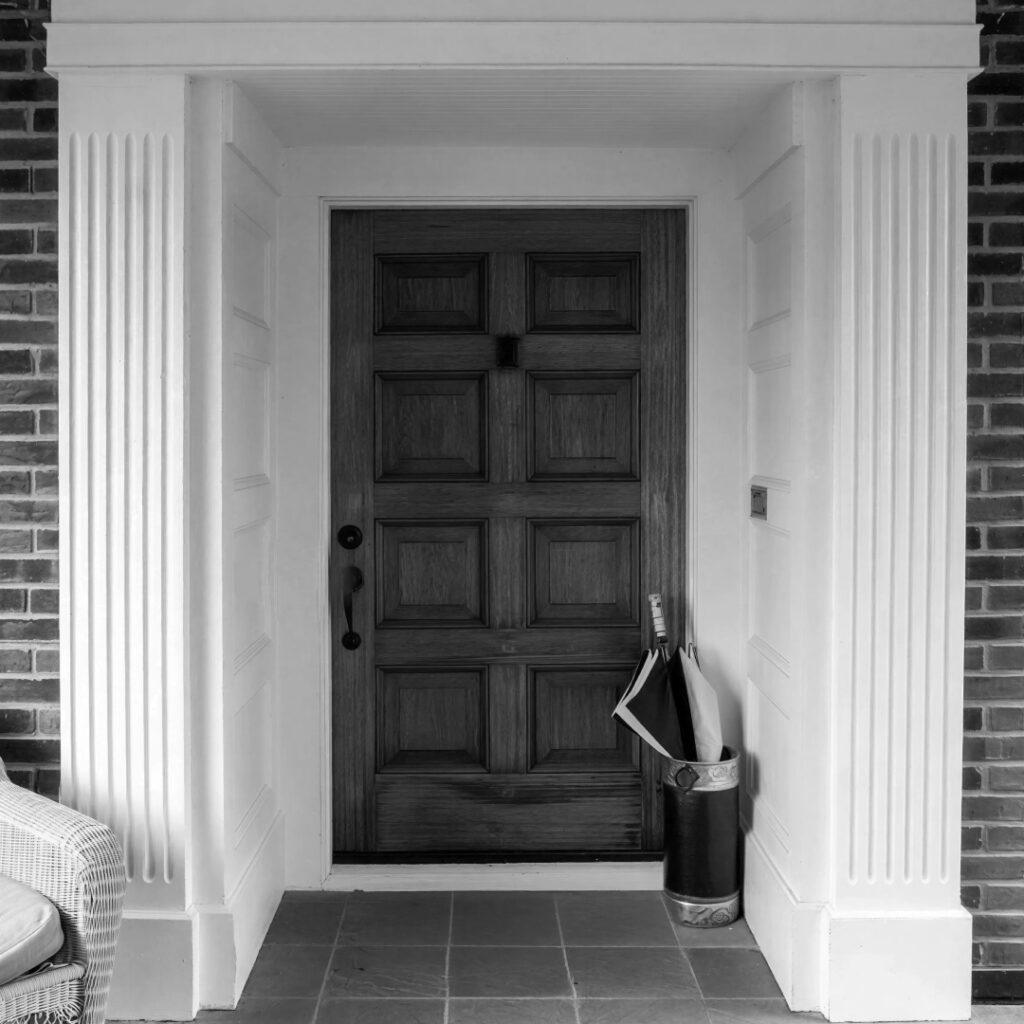 QUEEN ANNE FRONT DOOR NEW