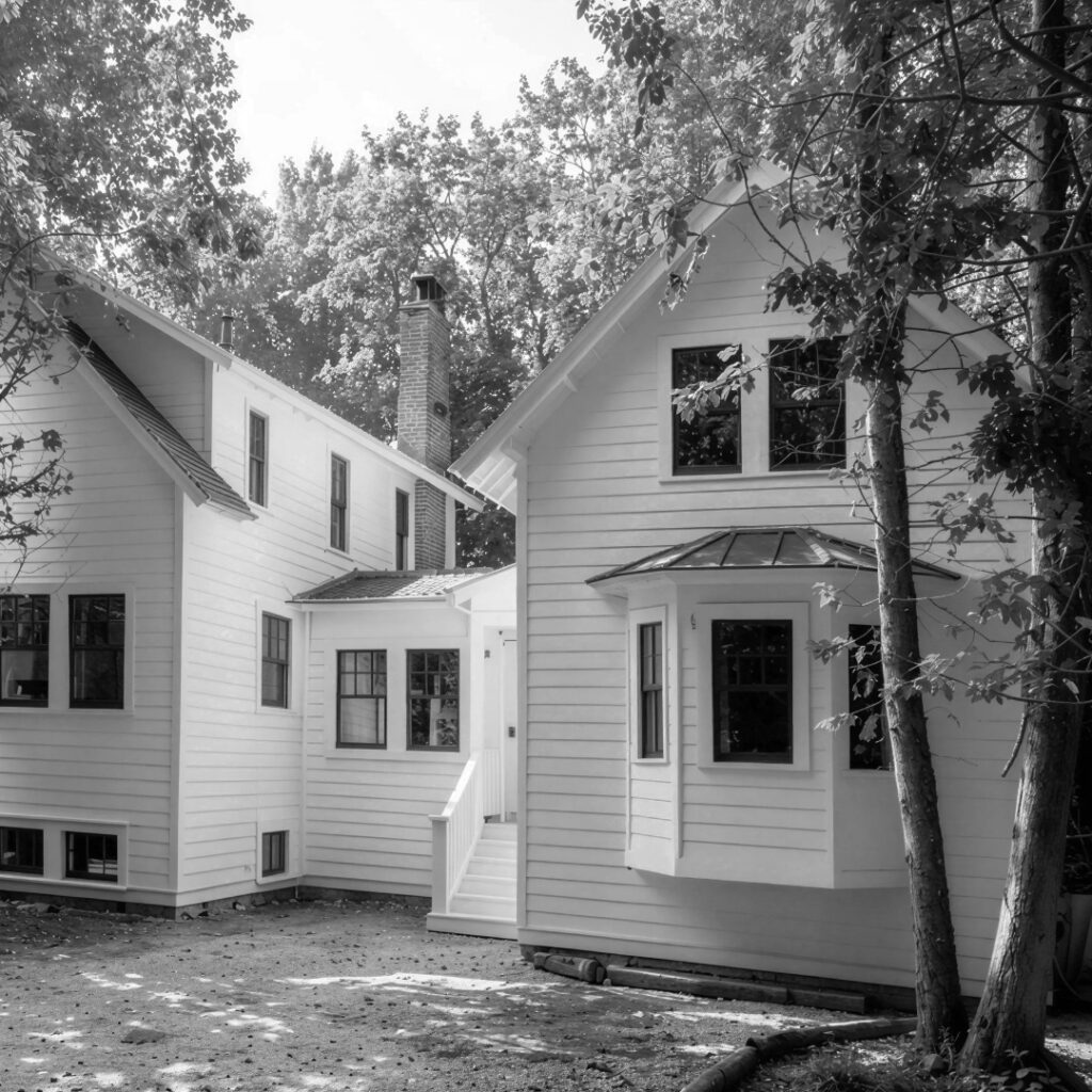 MICHIGAN CABIN 2